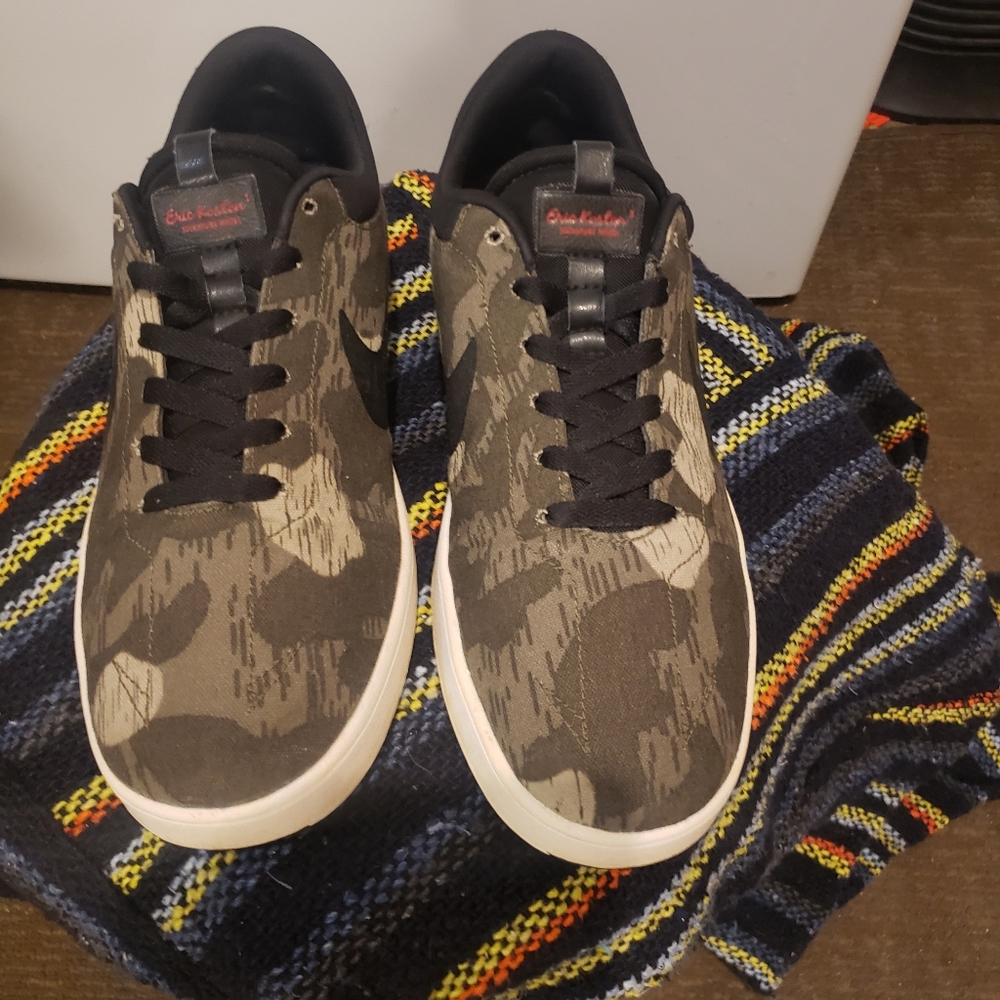 NIKE SB ERIC KOSTON